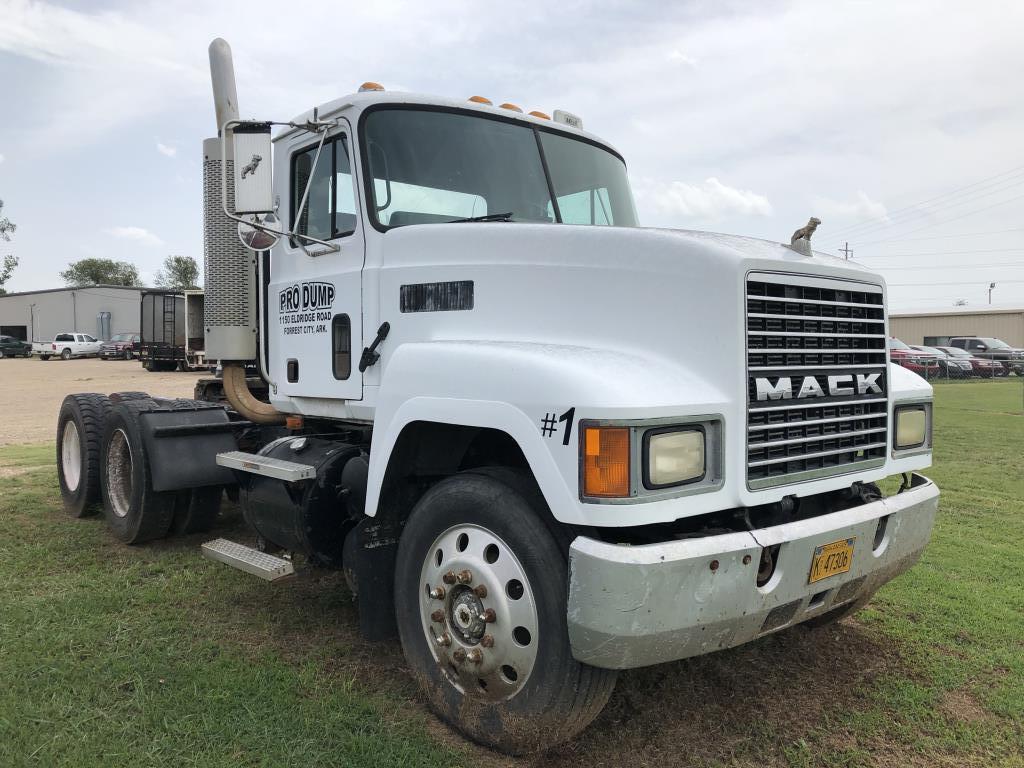 2000 Mack CH613 Daycab Wet Kit