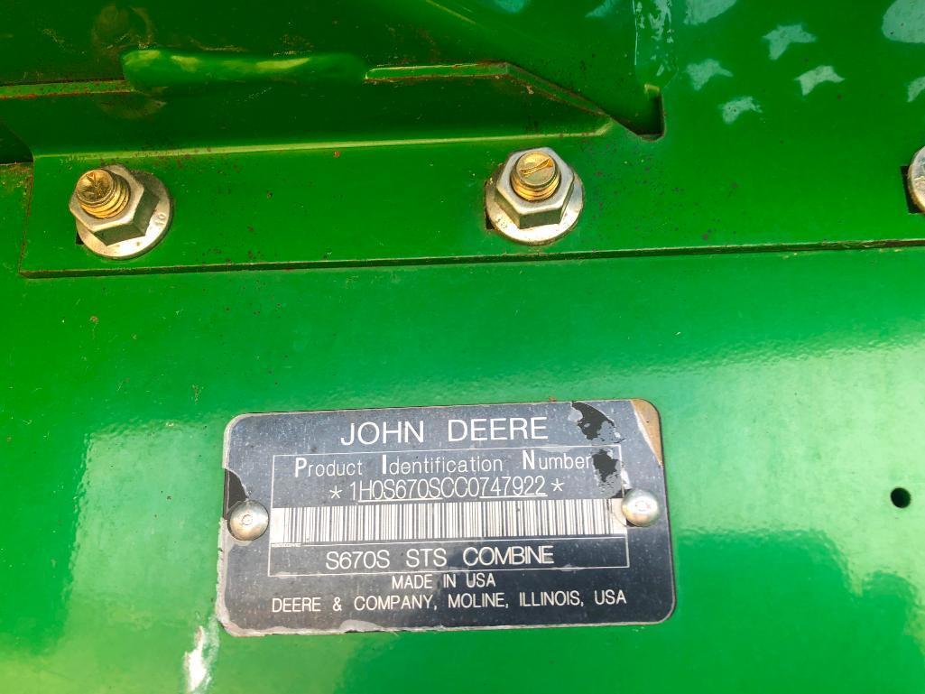 2012 John Deere S670 Combine