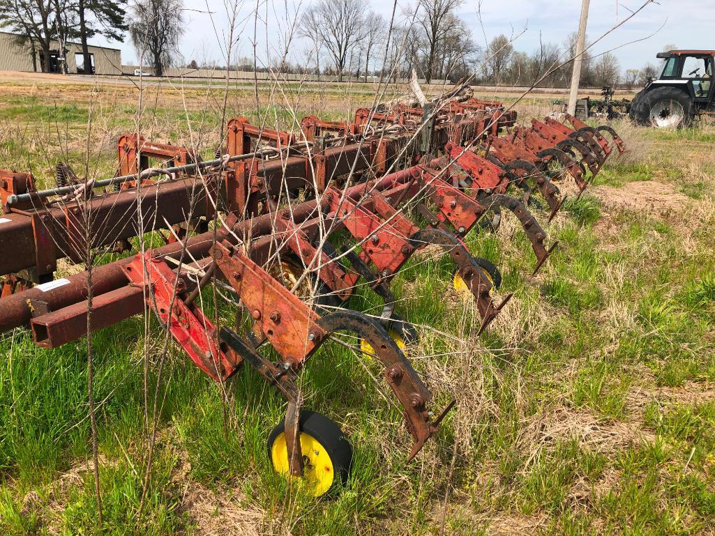 8 row Cultivator