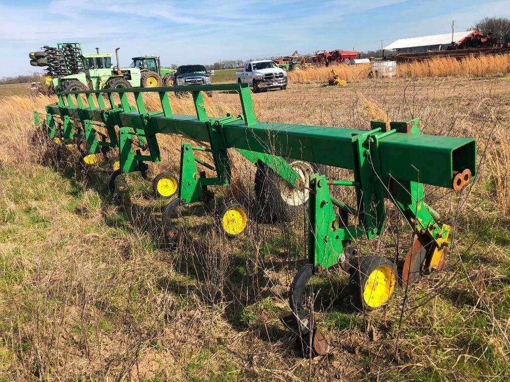 John Deere 8 row Cultivator