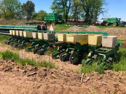 John Deere 13 row 7100 Planter