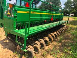 John Deere 1520 20' Minimal Til Drill