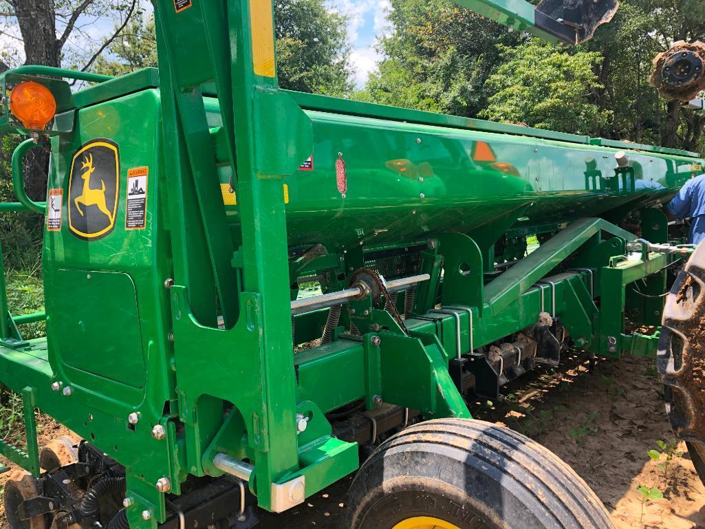 John Deere 1520 20' Minimal Til Drill