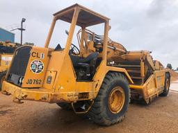 John Deere 762 Scraper