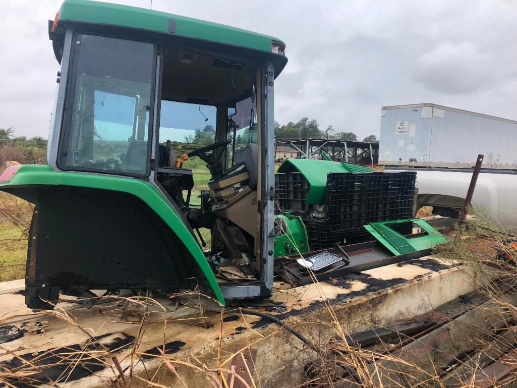 John Deere 7210 Tractor