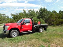 2011 Ford F350 Pickup w/bale bed