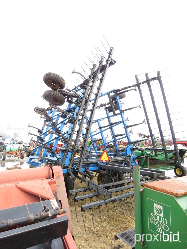 30' DMI Field Cultivator