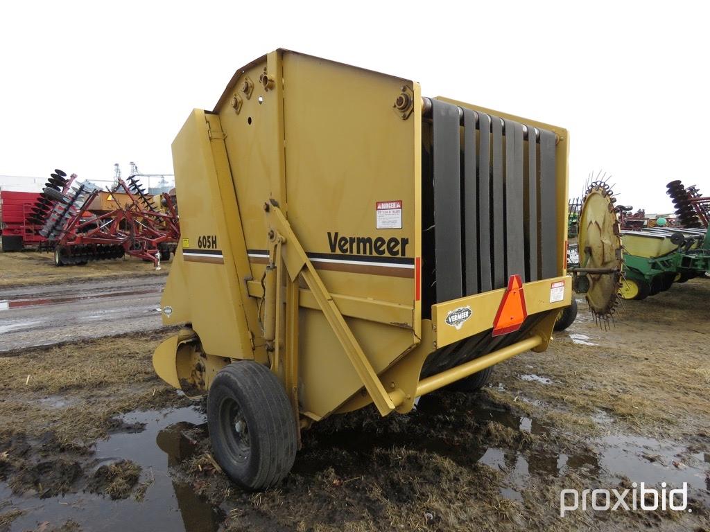 Vermeer 605H Round Baler