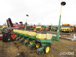 John Deere 7000 6 Row Planter