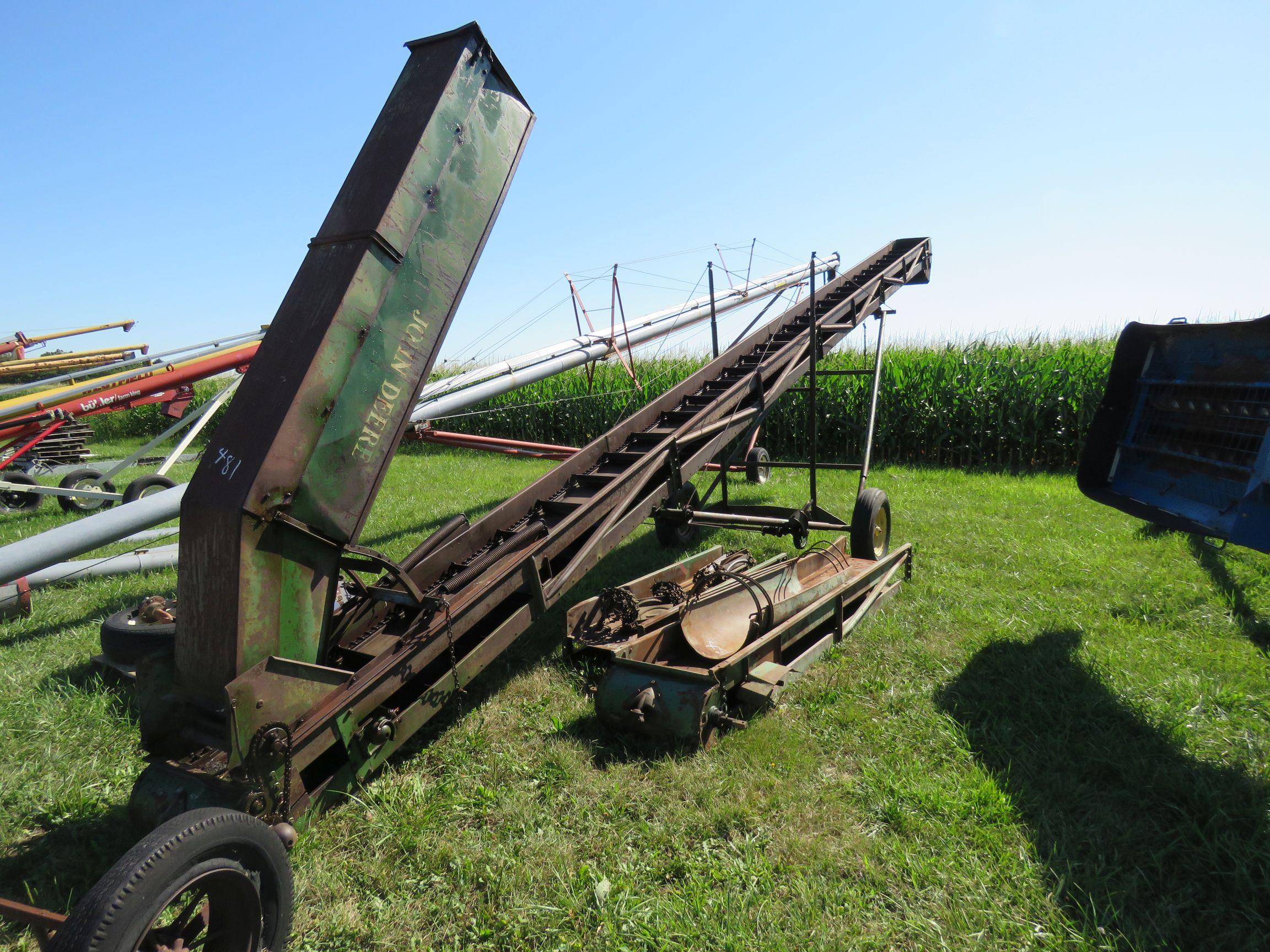 John Deere Corn Elevator