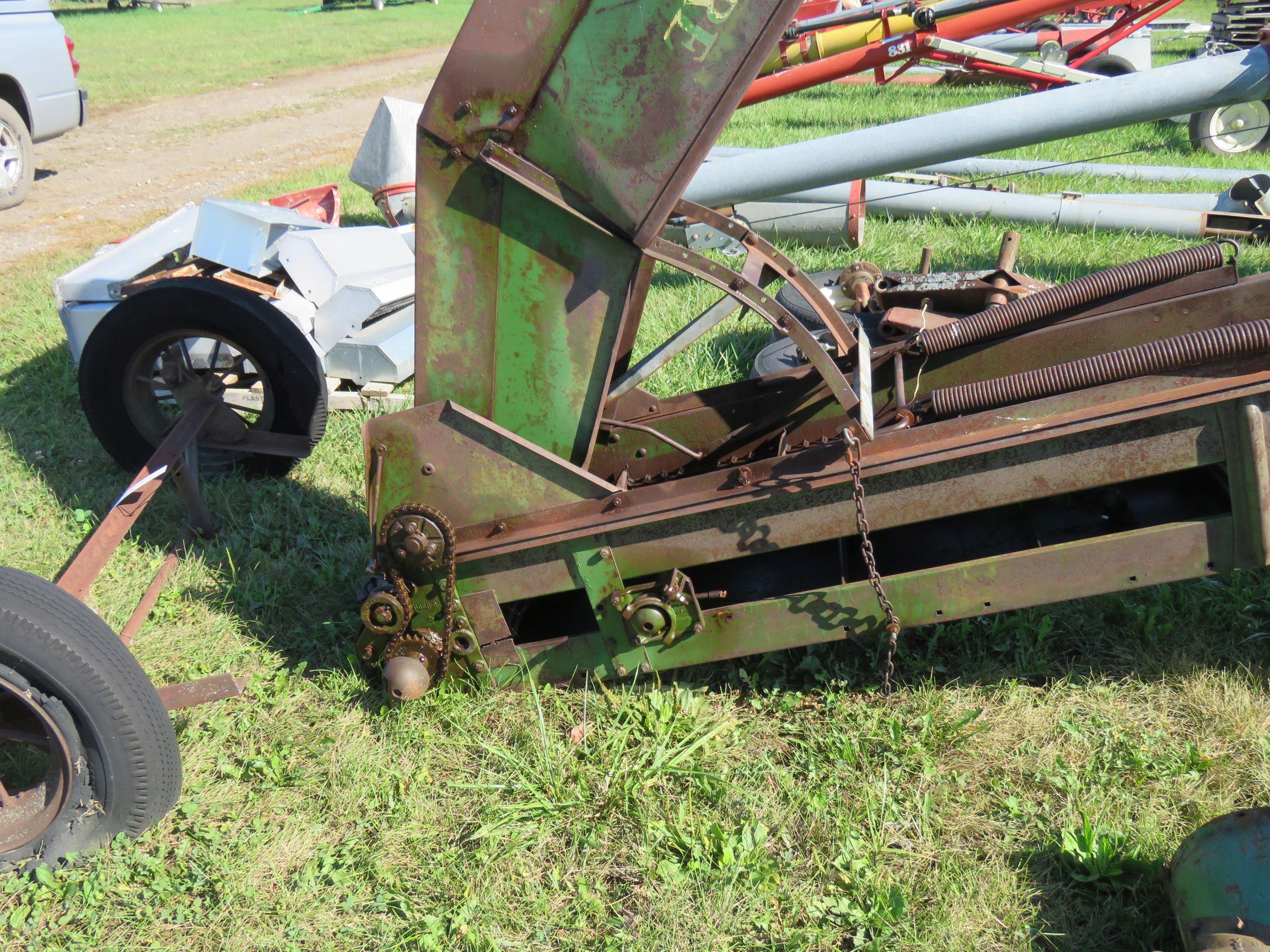 John Deere Corn Elevator