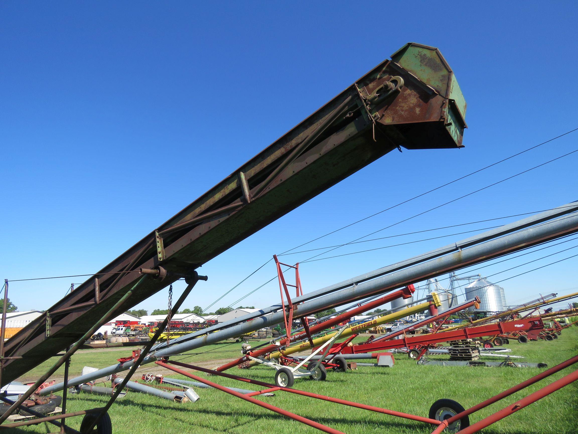 John Deere Corn Elevator