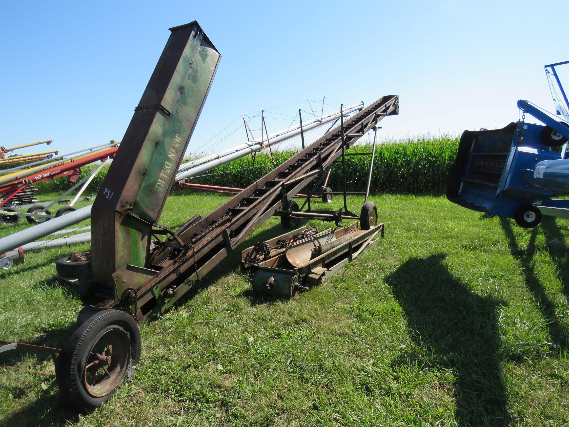 John Deere Corn Elevator