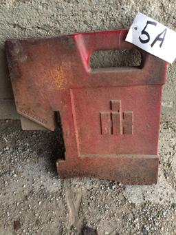IH International Tractor Suitcase Weight 100 lb