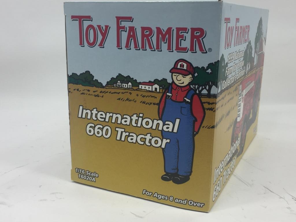 International 660 Tractor