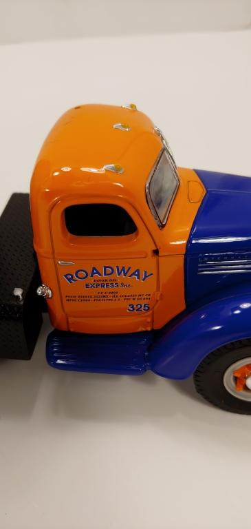 First Gear Roadway Express Truck & Trailer