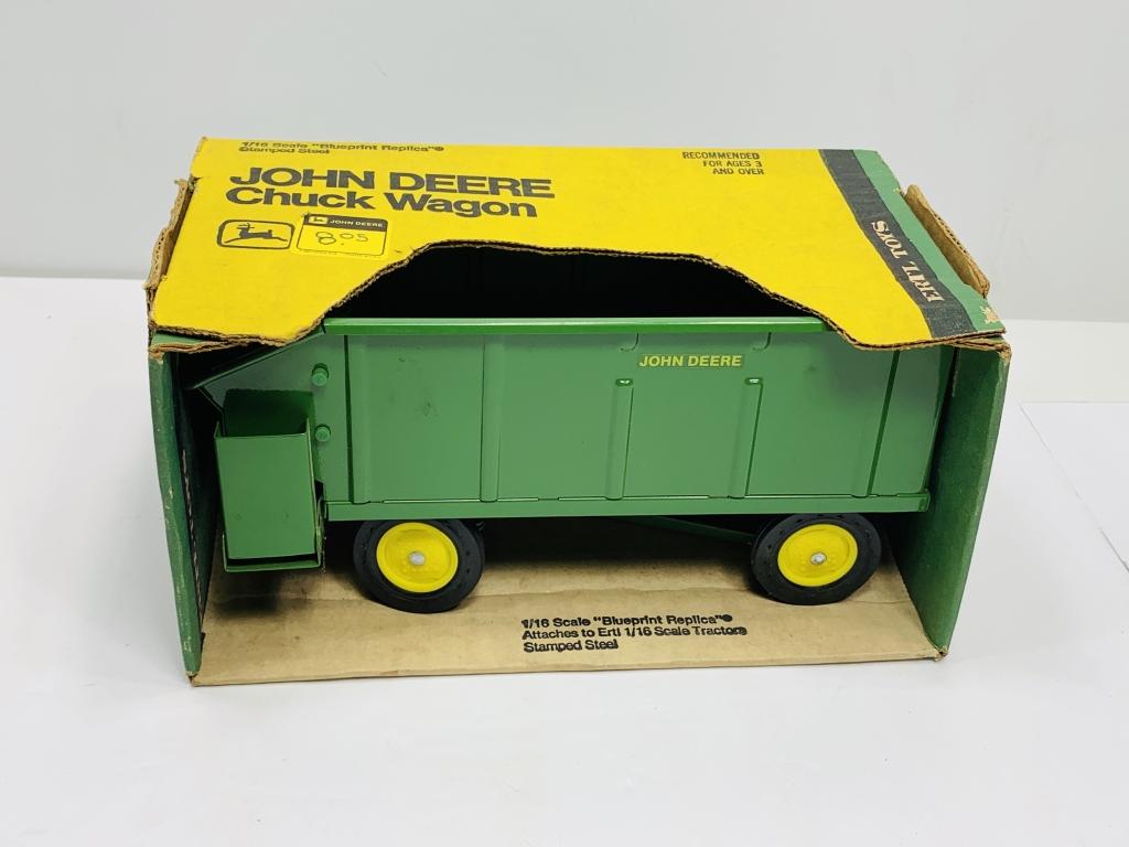 John Deere Chuck Wagon, NIB, 1/16 Scale