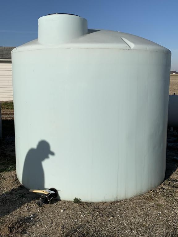 2500 Gallon Poly Fertilizer Tank