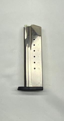 Smith & Wesson 9mm & Unmarked 22 Magazine