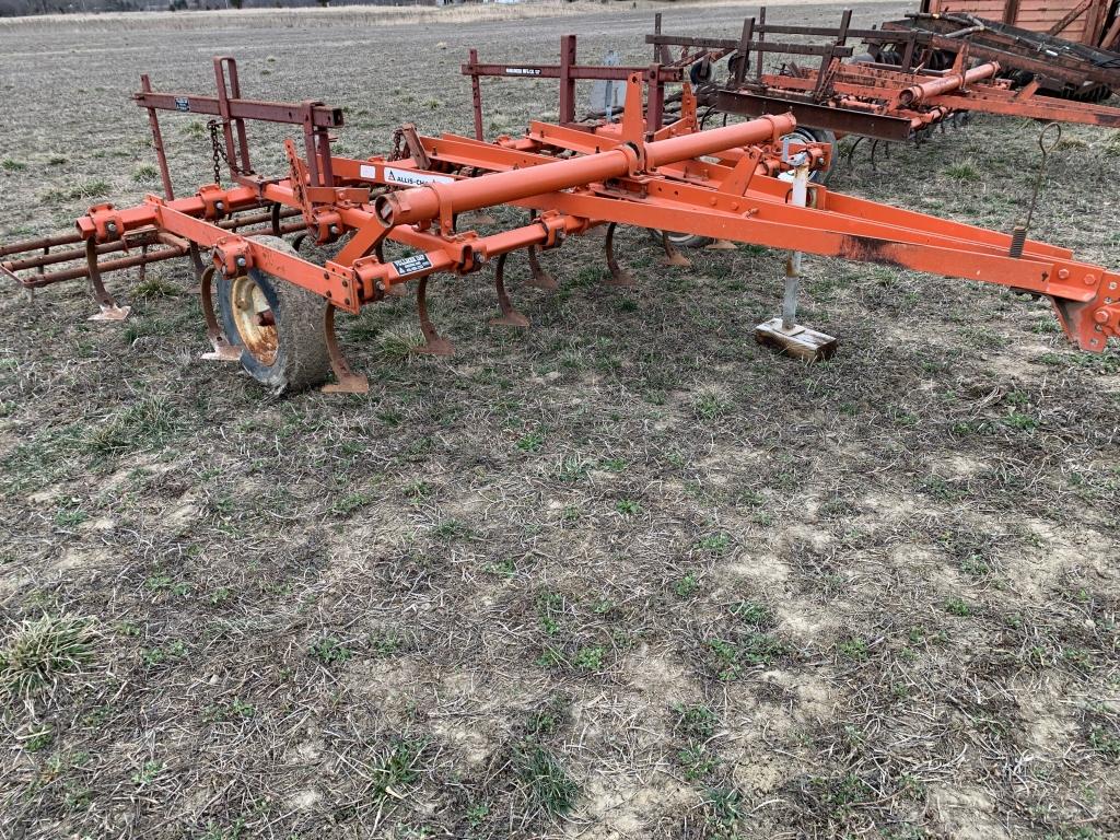 Allis Chalmers 1200-E, 14-ft Field Cultivator