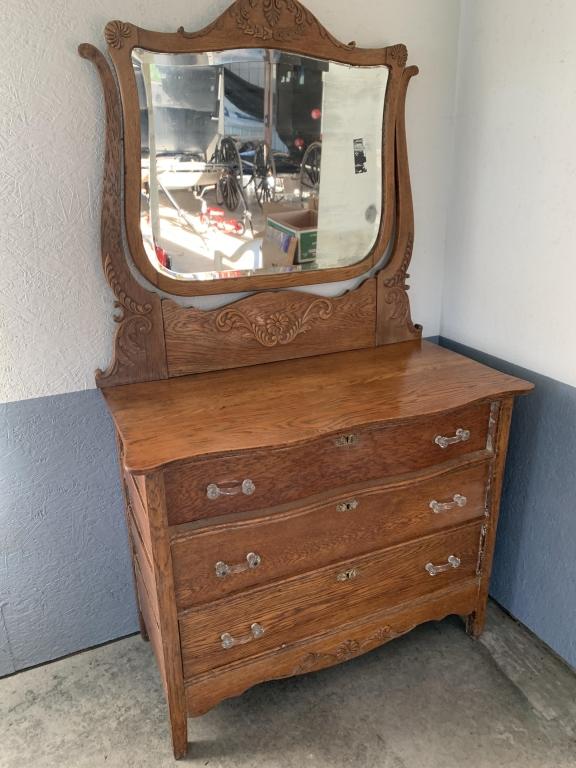 Wood 3-drawer Dresser with Mirror