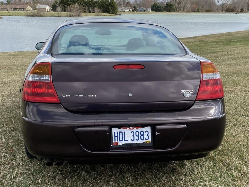 2004 Chrysler 300