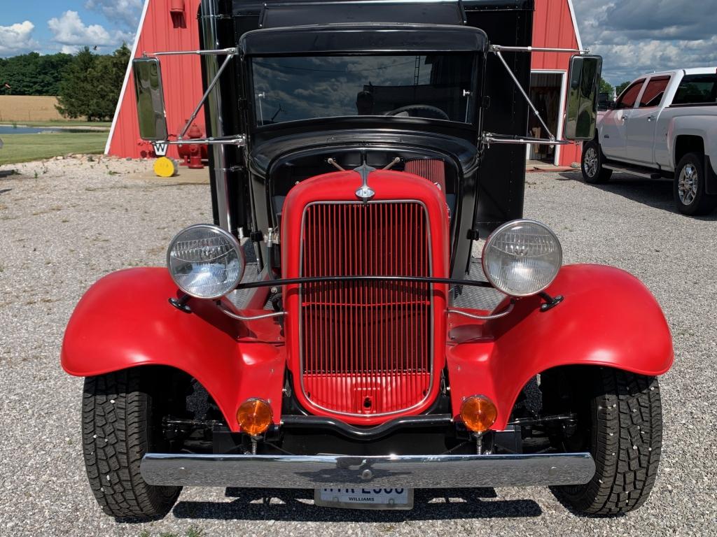 1932 Customized 1.5 Ton Ford Truck