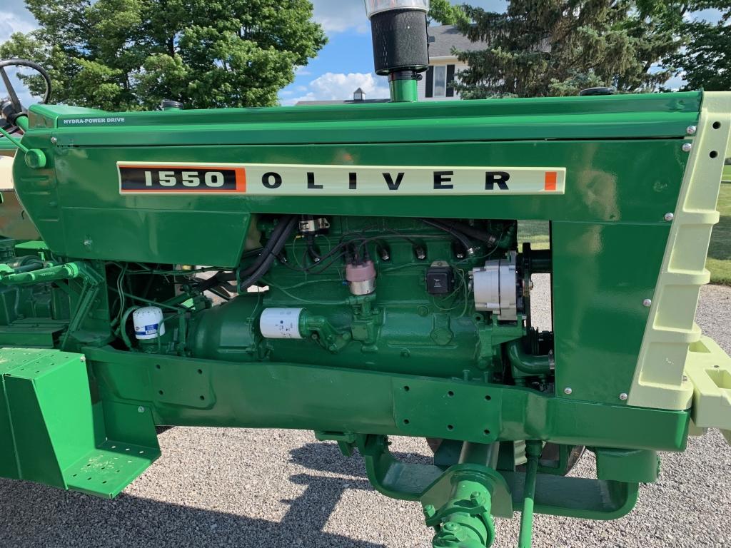 1966 Oliver 1550 Utility Tractor