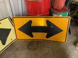 3-t Road Arrow Signs 24"x48"