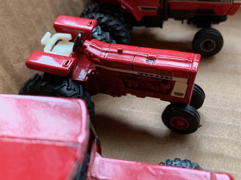 1/64 Scale International Farm Toys