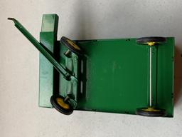 John Deere Forage Wagon 1/16 Scale