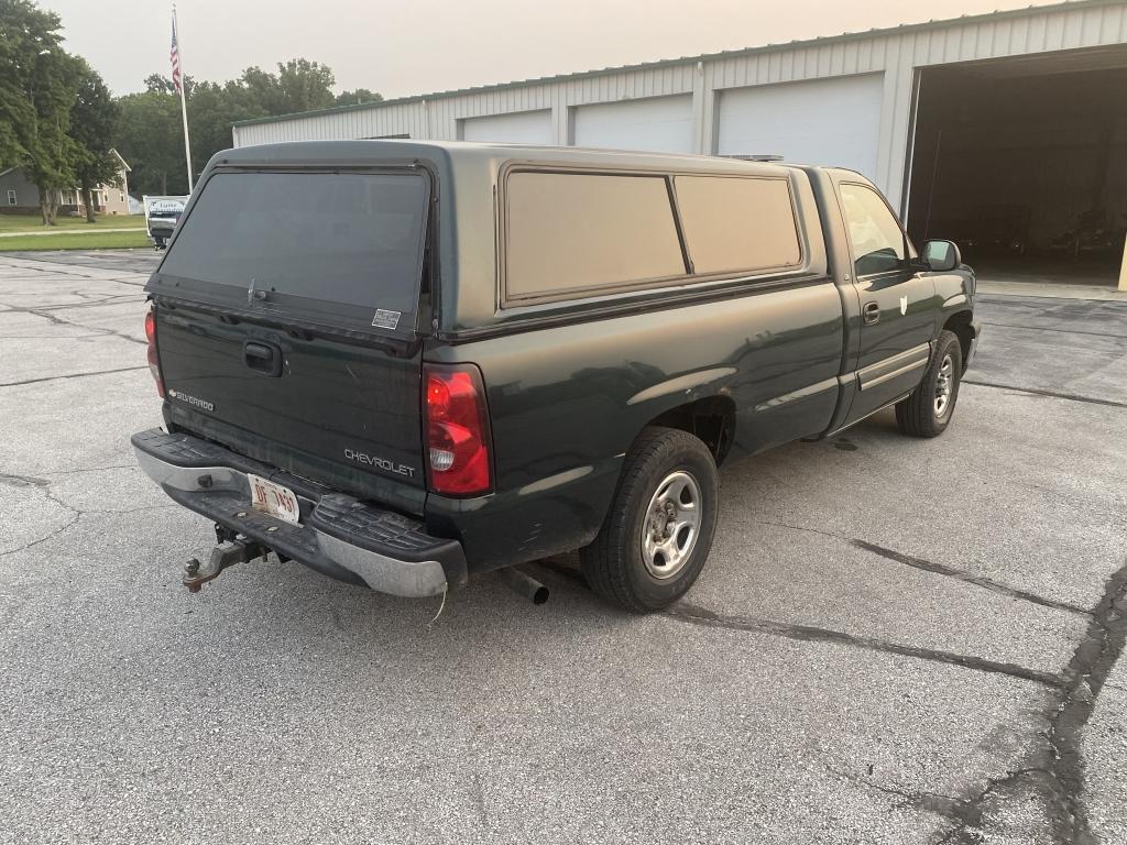 2004 Chevy 1500 Standard Cab Truck w/ Cap