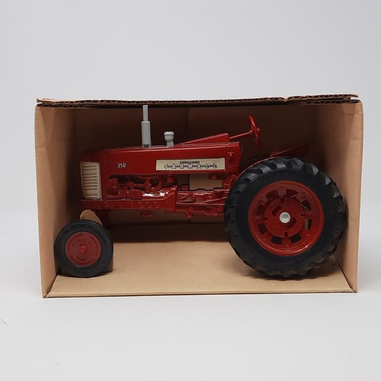 Ertl 1/16 Scale Farmall 350 Tractor