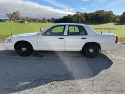 2004 Ford Crown Victoria V8 Gas