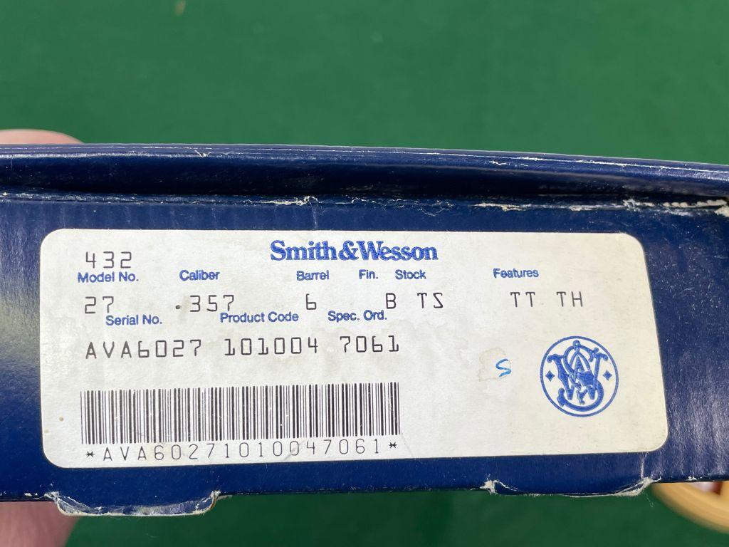 Smith & Wesson 27-3,  .357 Mag.- .38 Special. Barrel Length 6"