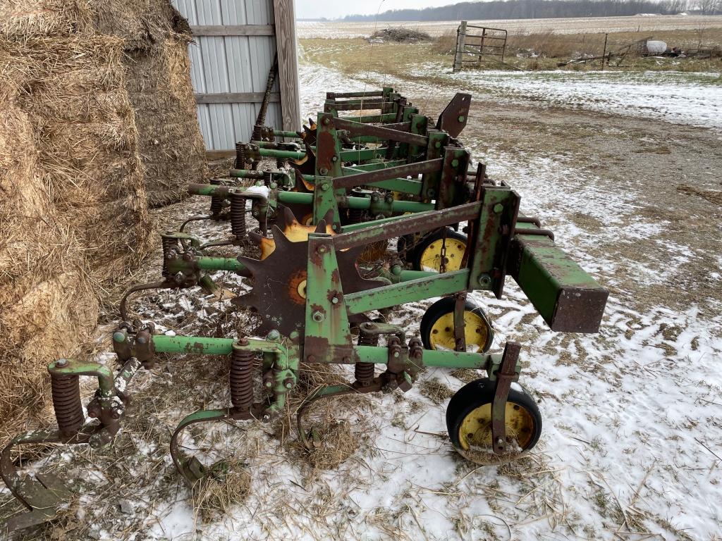 John Deere 4-row Cultivator Model RM