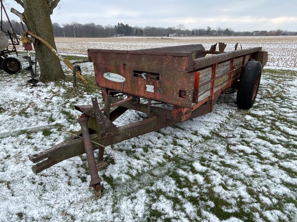 New Idea 213 Manure Spreader