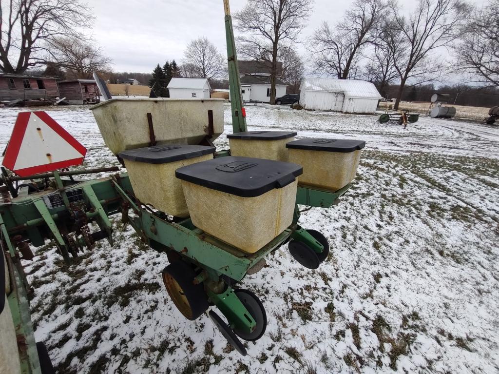 John Deere 7000 4-row Corn Planter