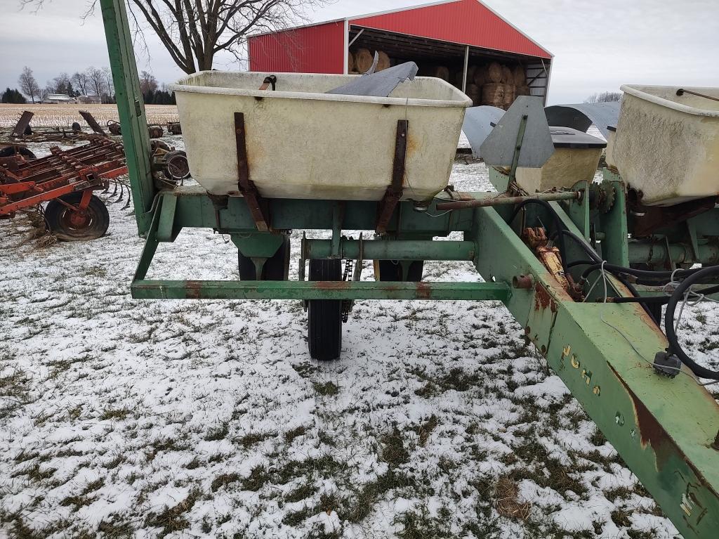 John Deere 7000 4-row Corn Planter