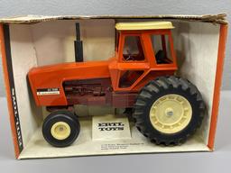 1/16 Allis Chalmers 7060 Tractor