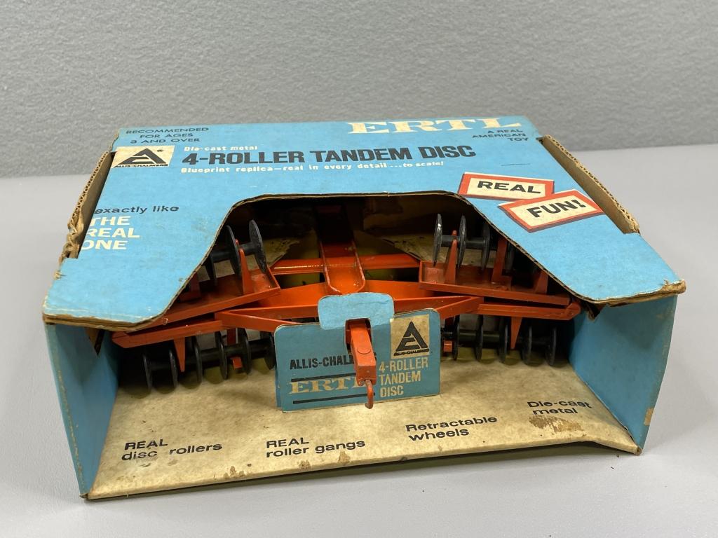 1/16 Allis Chalmers 4-Roller Tandem Disc