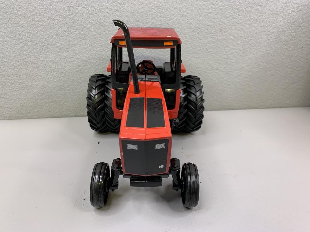 1/16 International 5288 Tractor  w/ Duals