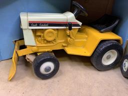 Cub Cadet Lawn Tractor w/ blade & Dump Cart