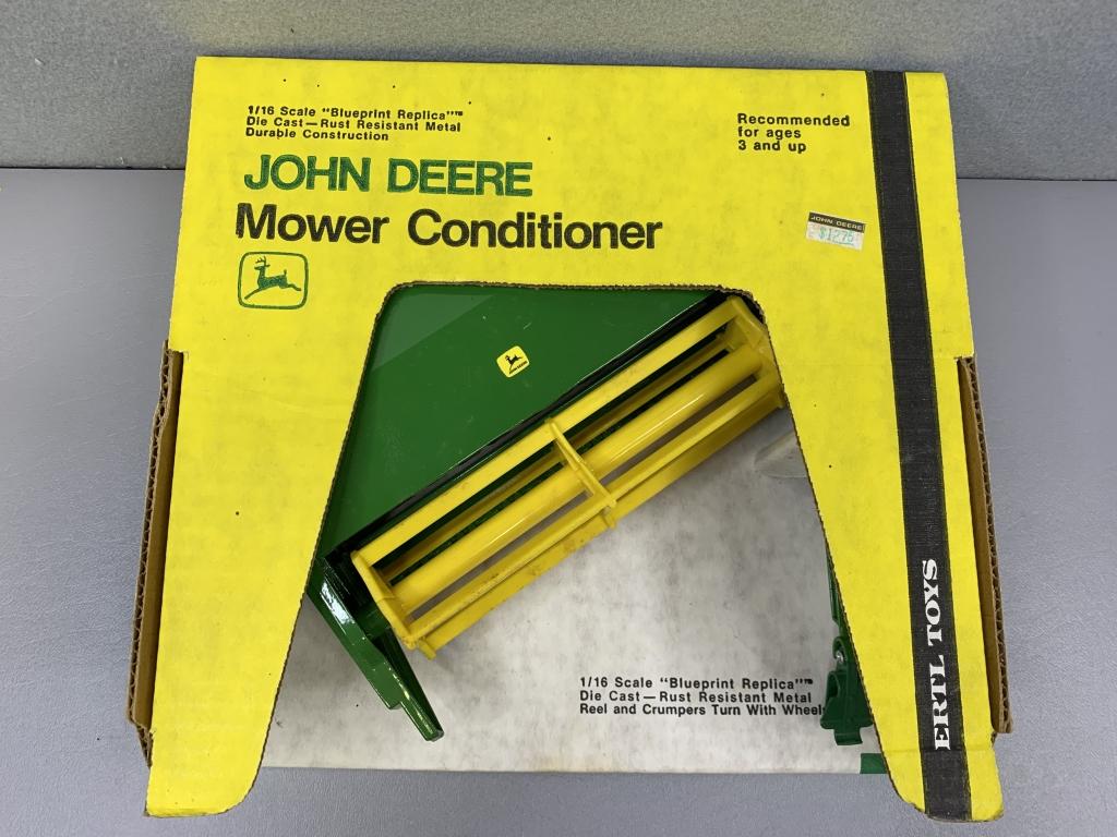 1/16 John Deere Mower Conditioner