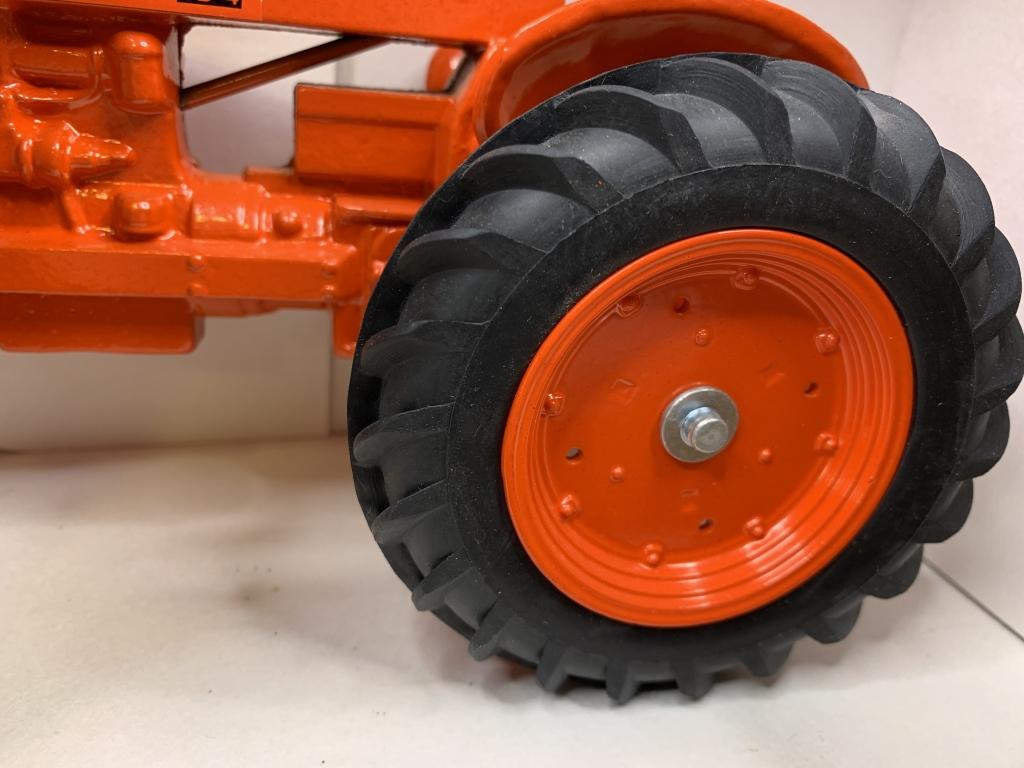 1/16 Sheppard Diesel SD-4 Tractor