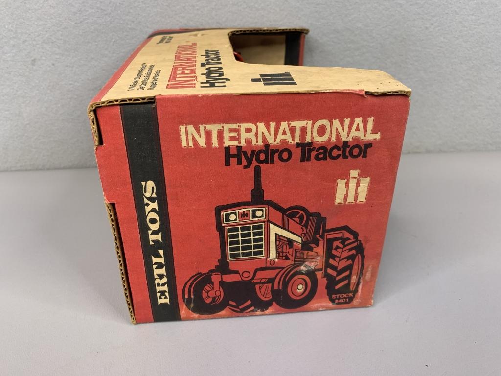 1/16  International 966 Farmall Hydro Tractor Ertl