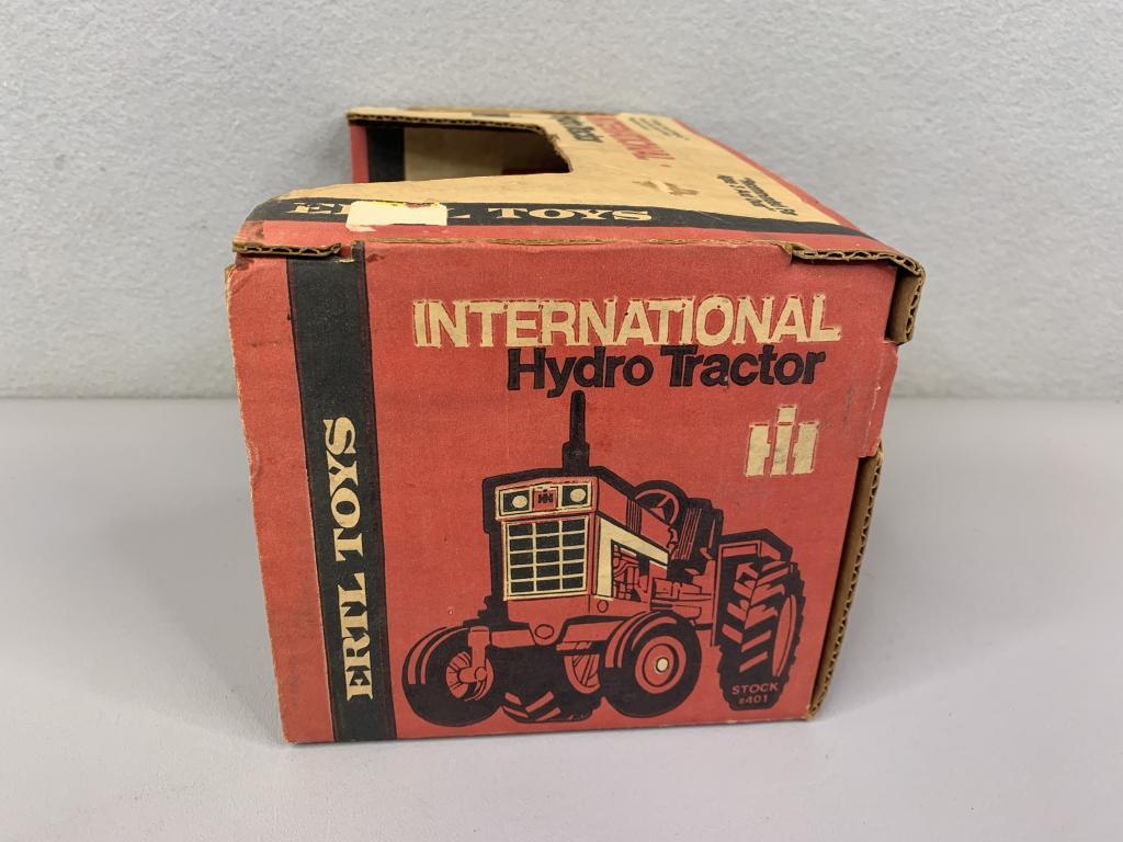 1/16  International 966 Farmall Hydro Tractor Ertl