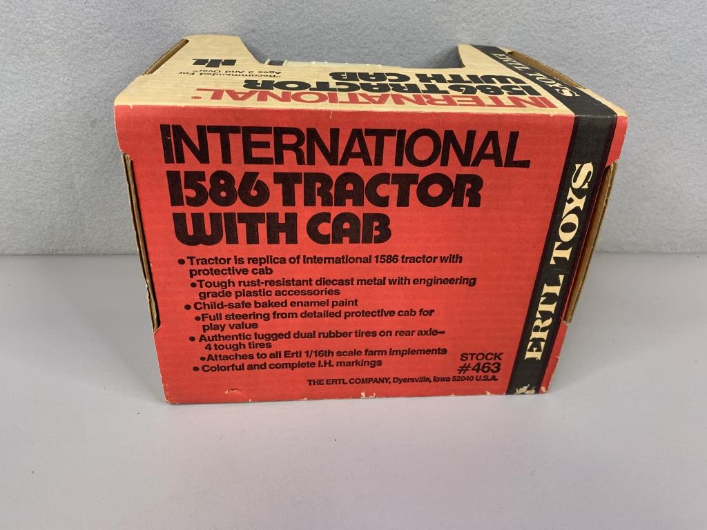 1/16 International 1586 Tractor w/Cab Ertl