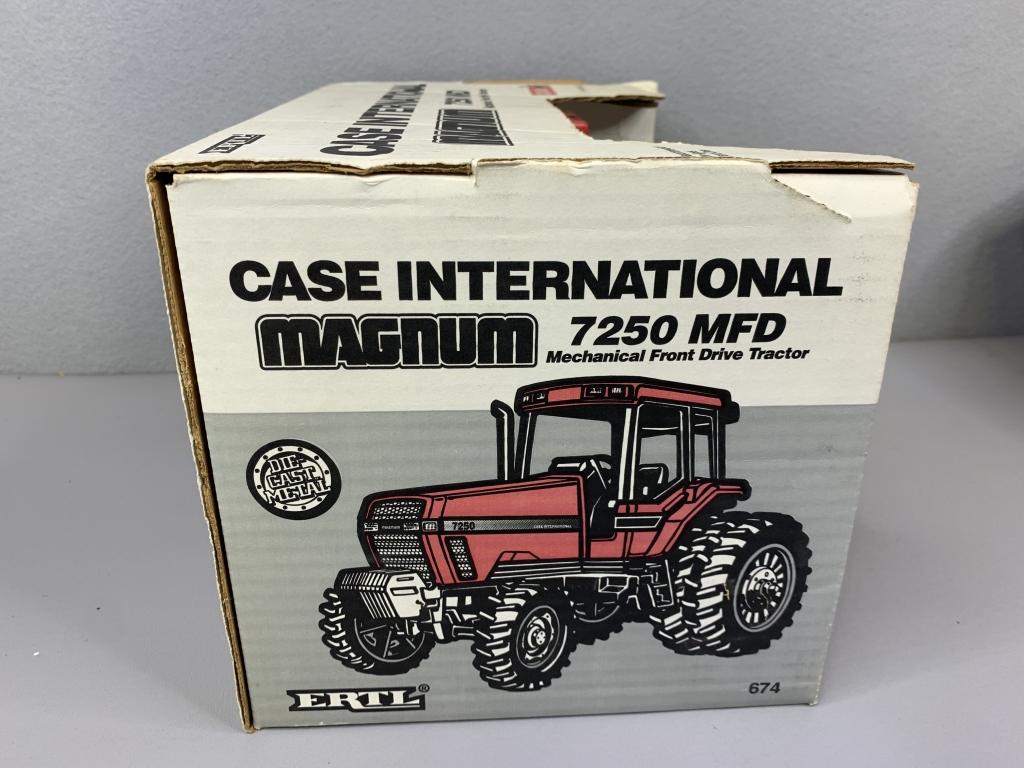 1/16 Case International 7250 Magnum Tractor