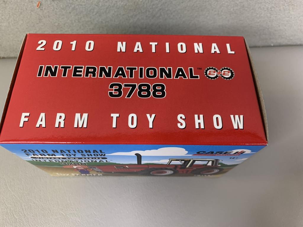 1/64 Toy Farmer International 3788 Tractor